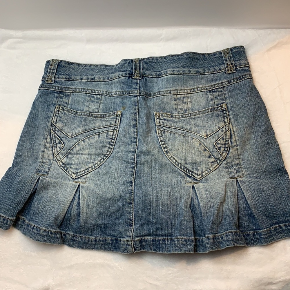 torrid Blue Denim Pleated Mini Skirt - Picture 2 of 6